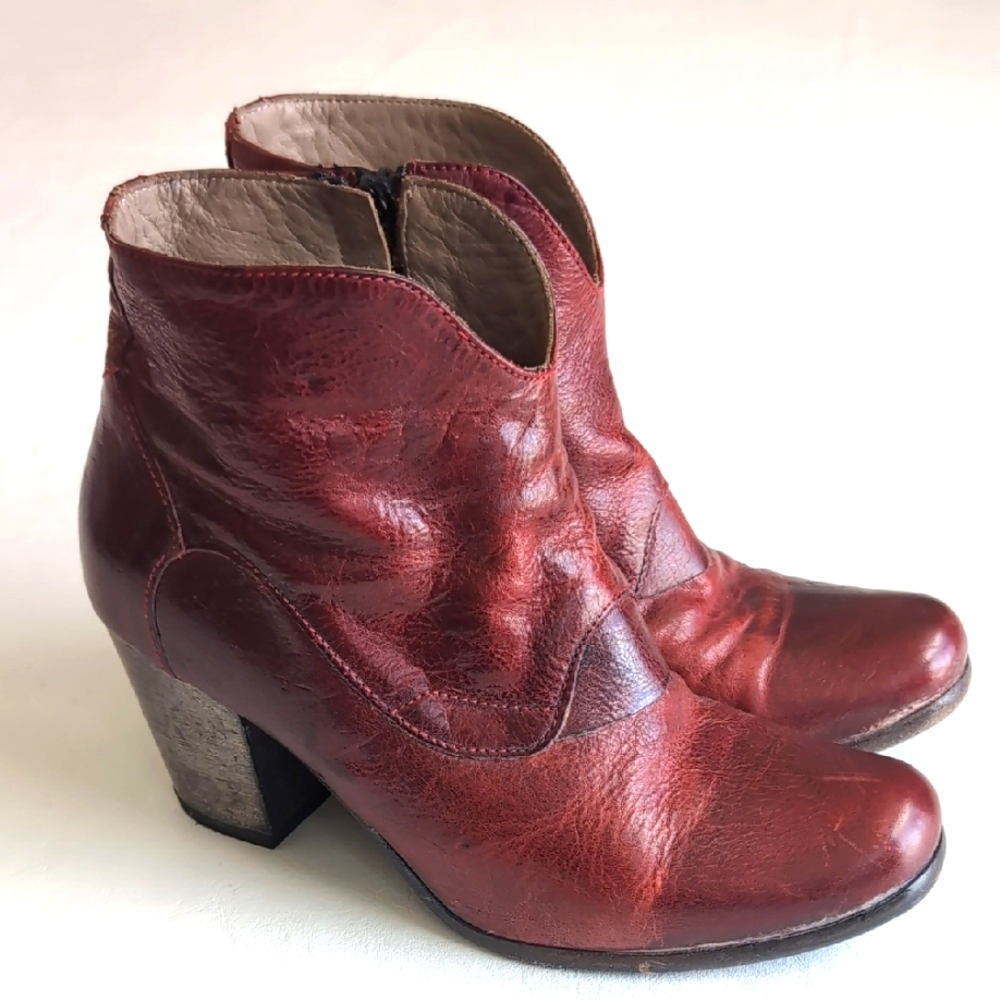 Moma Red Leather Chunky Heeled Ankle Booties Women's Size 37.5